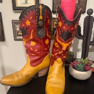 Dingo Women's Heeled Boots - Red and Yellow